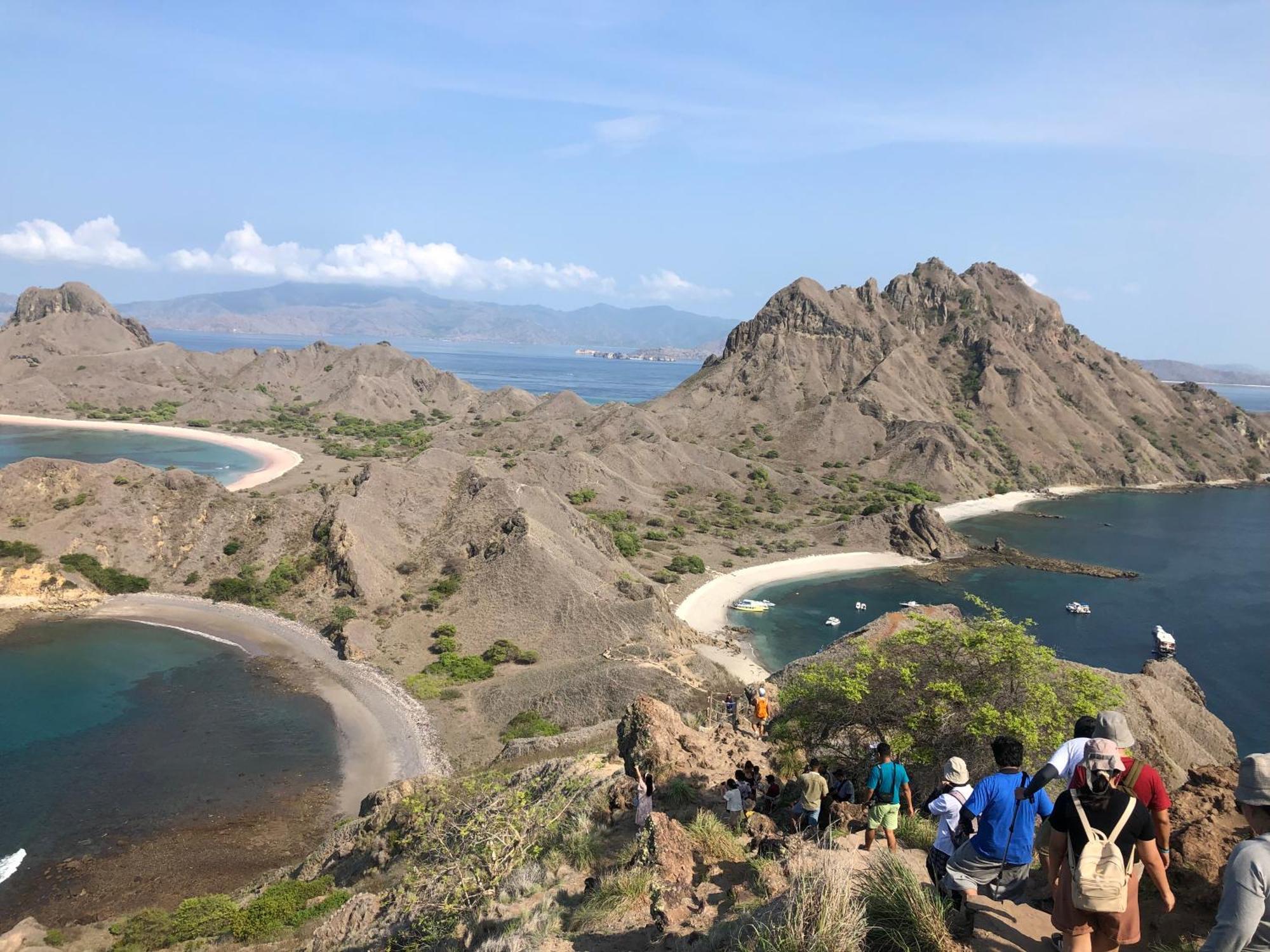 Dua Putri Komodo Homestay المظهر الخارجي الصورة