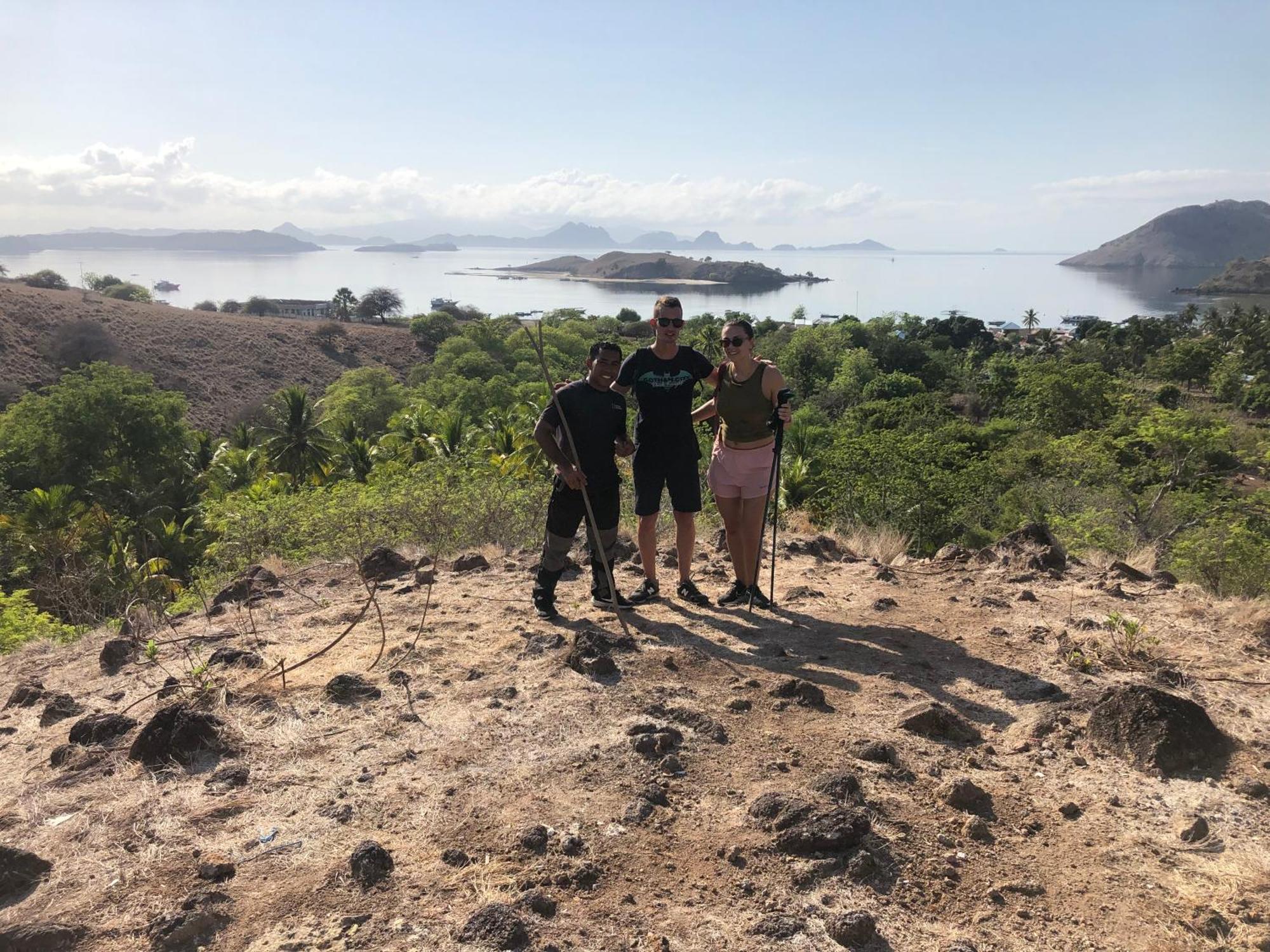 Dua Putri Komodo Homestay المظهر الخارجي الصورة