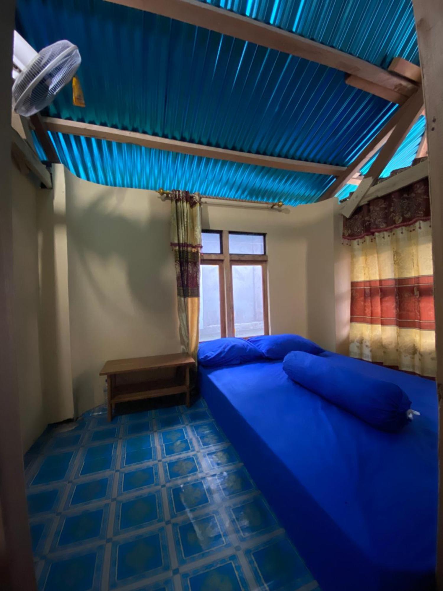 Dua Putri Komodo Homestay المظهر الخارجي الصورة