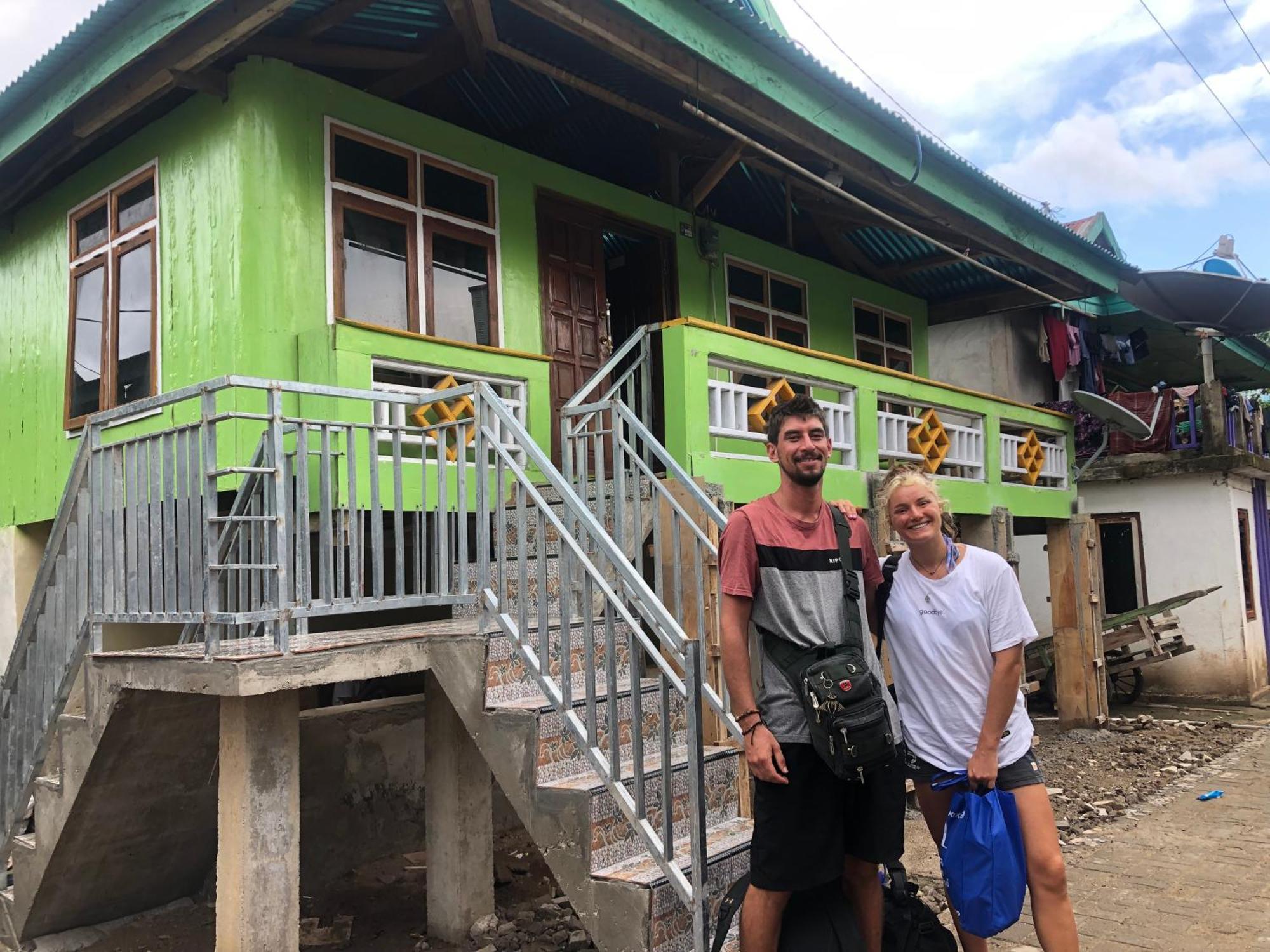 Dua Putri Komodo Homestay المظهر الخارجي الصورة