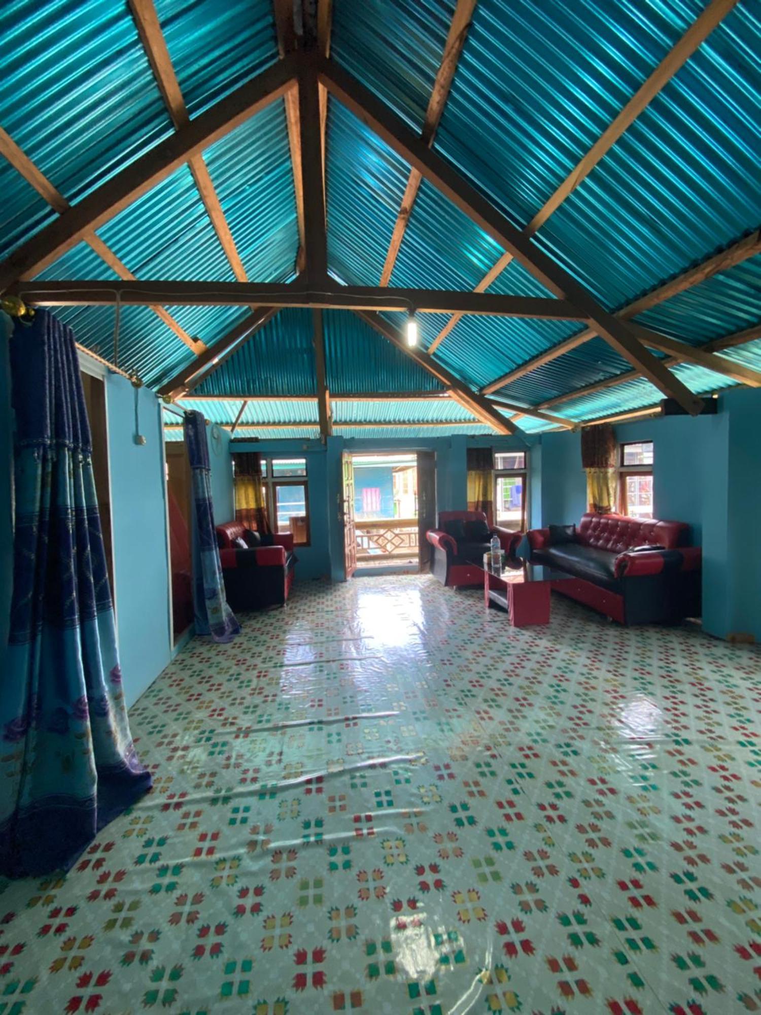 Dua Putri Komodo Homestay المظهر الخارجي الصورة